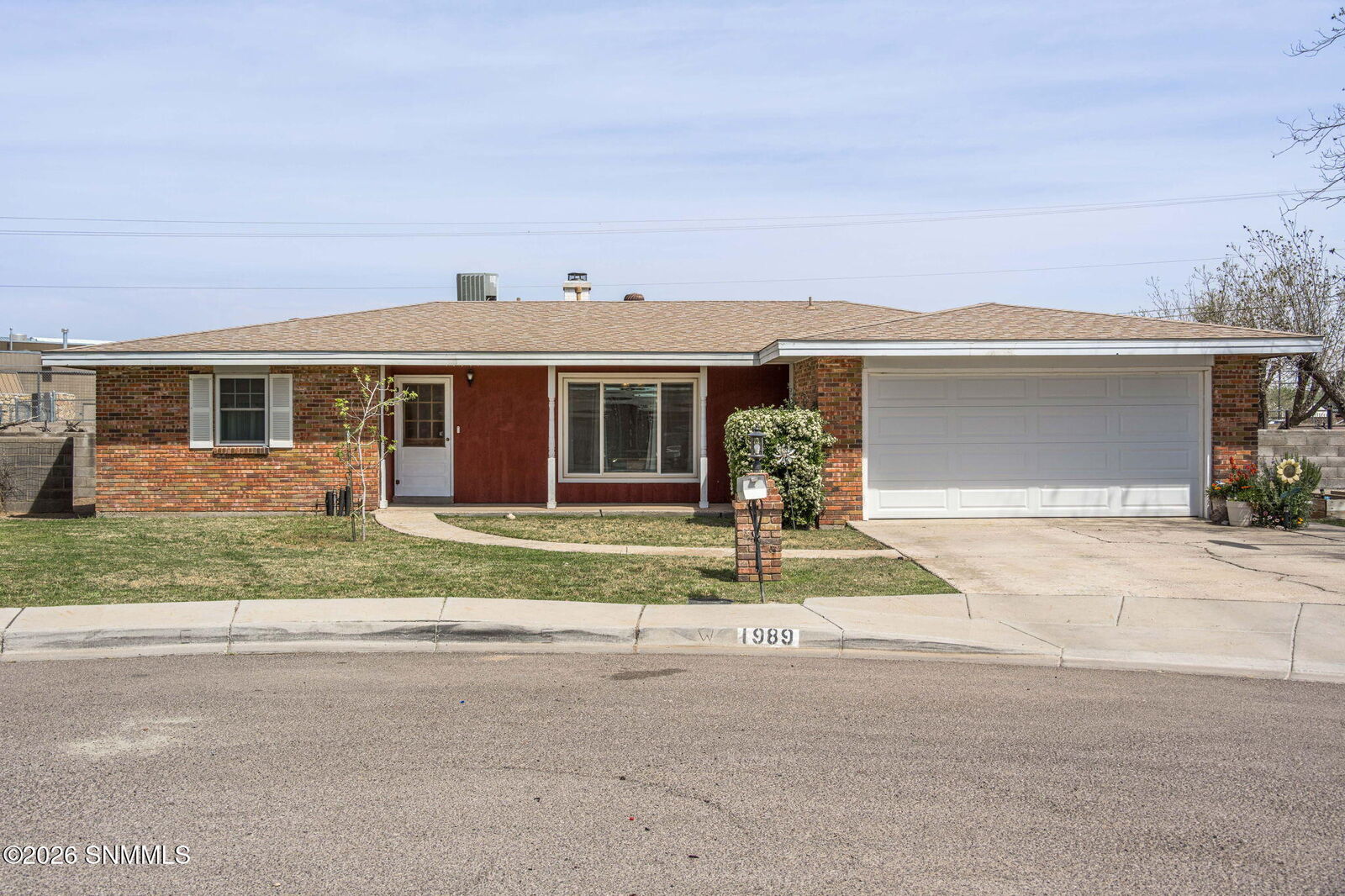 Property Photo:  1989 Crescent Drive  NM 88005 