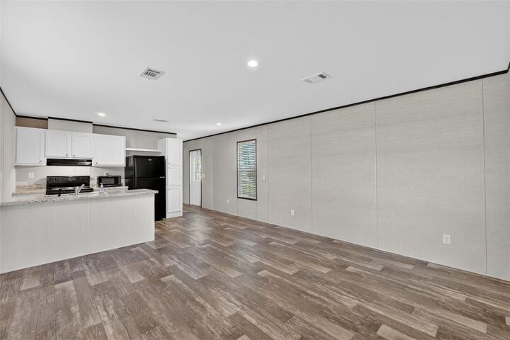 Property Photo:  4152 C 575  FL 33513 