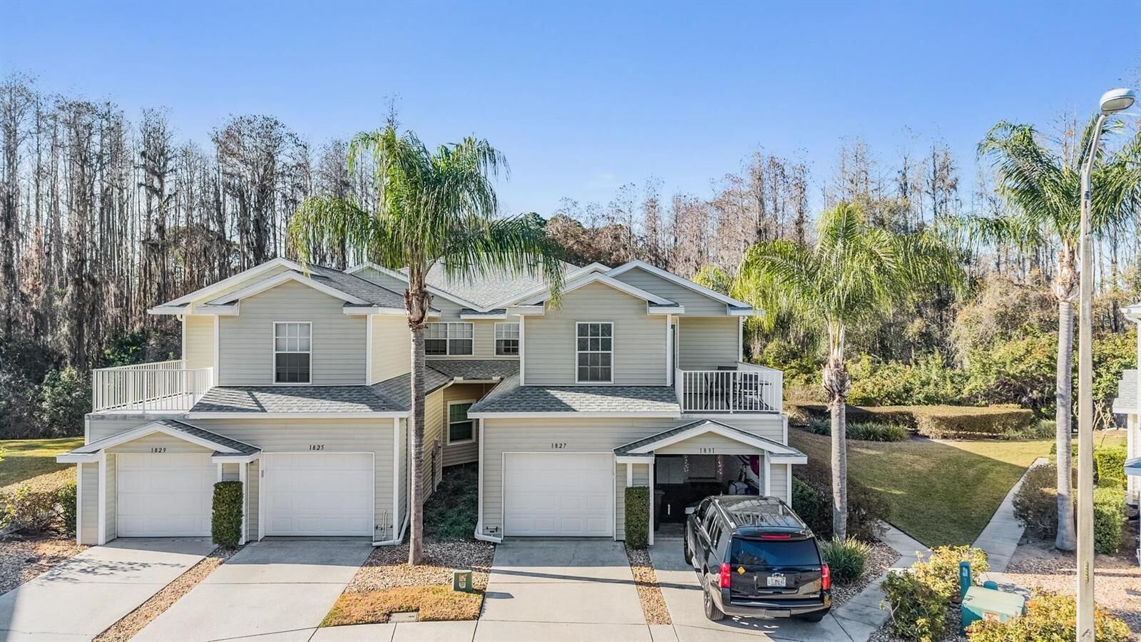 Property Photo: 1827 Hammocks Avenue 1827 FL 33549