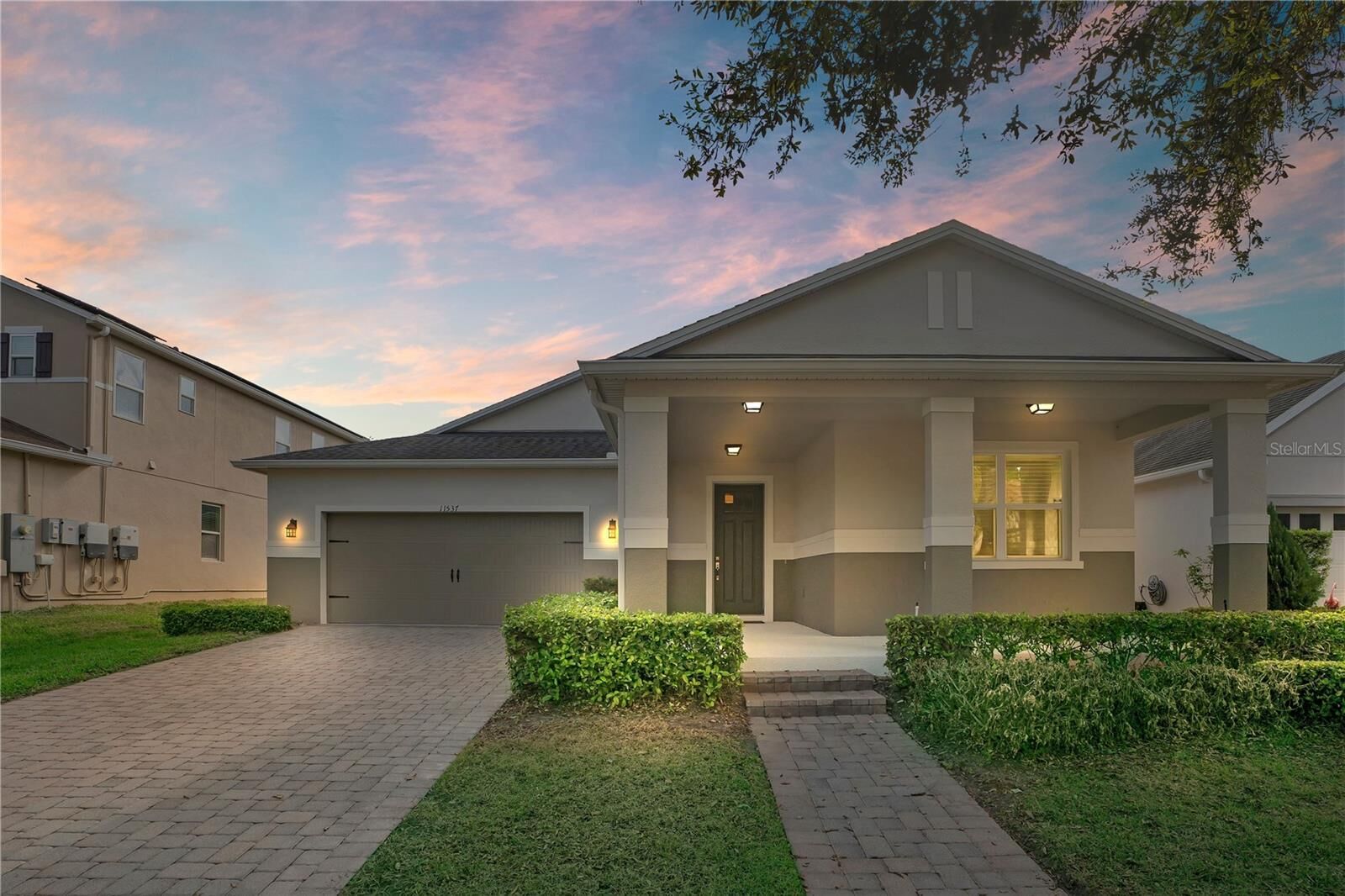 Property Photo:  11537 Chateaubriand Avenue  FL 32836 