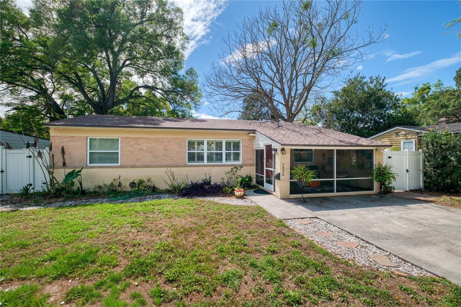 Property Photo:  1632 Pinewood Drive  FL 32804 