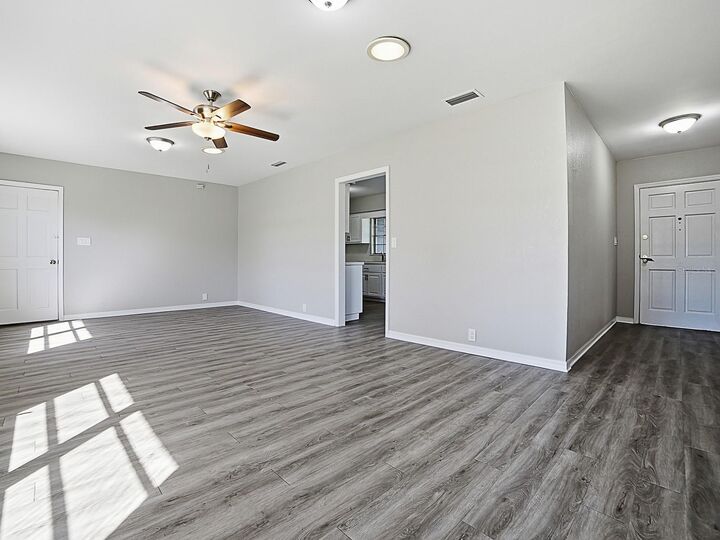 Property Photo:  5 Oak Street  FL 34797 