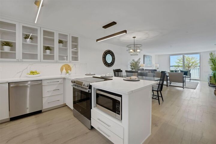 Property Photo:  1100 S Orlando Avenue 306  FL 32751 