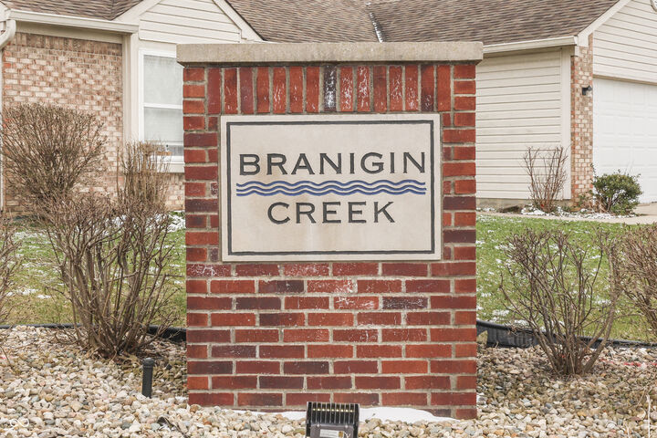 Property Photo:  2886 Fieldstone Court  IN 46131 