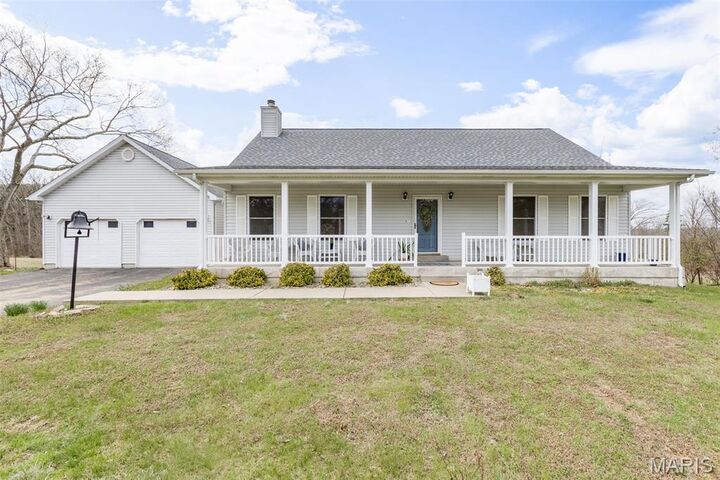 Property Photo: 9075 32 Highway MO 63670