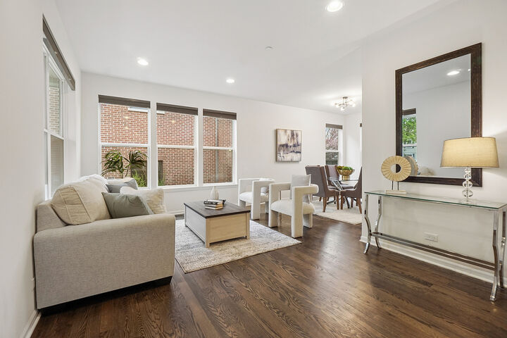 Property Photo:  2520 Oak Avenue  IL 60062 