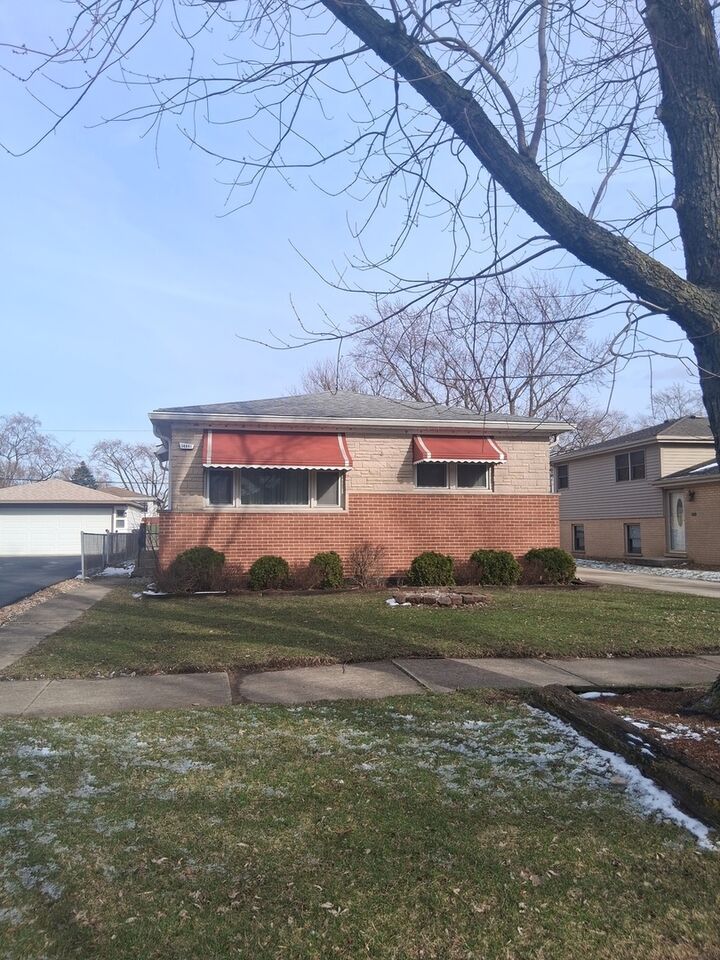 Property Photo:  14841 Trumbull Avenue  IL 60445 