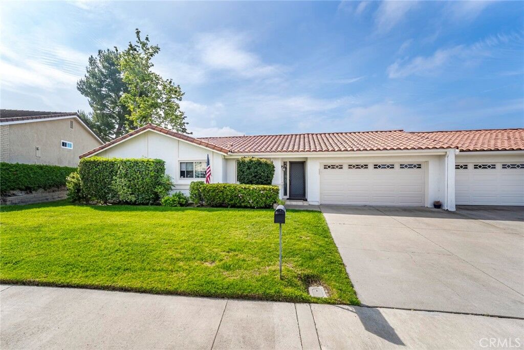 Property Photo:  28062 Calle Casal  CA 92692 