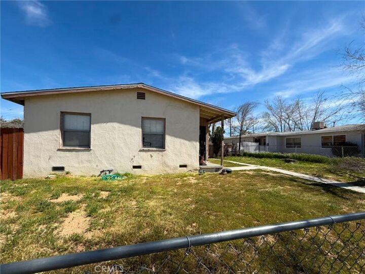 Property Photo:  45348 10th W  CA 93534 