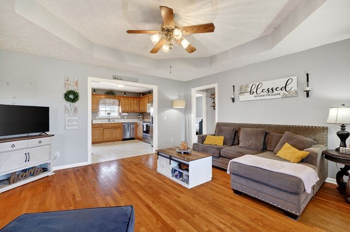 Property Photo:  105 Big Hickory Ct  TN 37166 