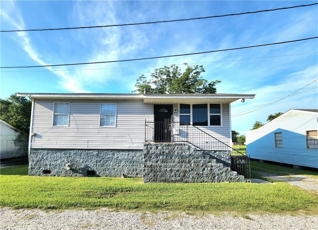 Property Photo:  106 Treuil Lane  LA 70037 