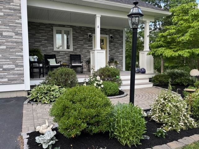 Property Photo:  8 Grover Lane  ME 03904 