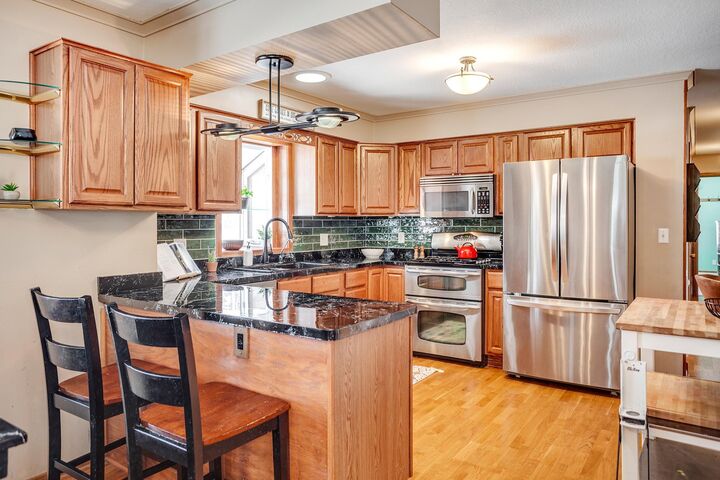 Property Photo:  2722 Vale Crest Road  MN 55422 