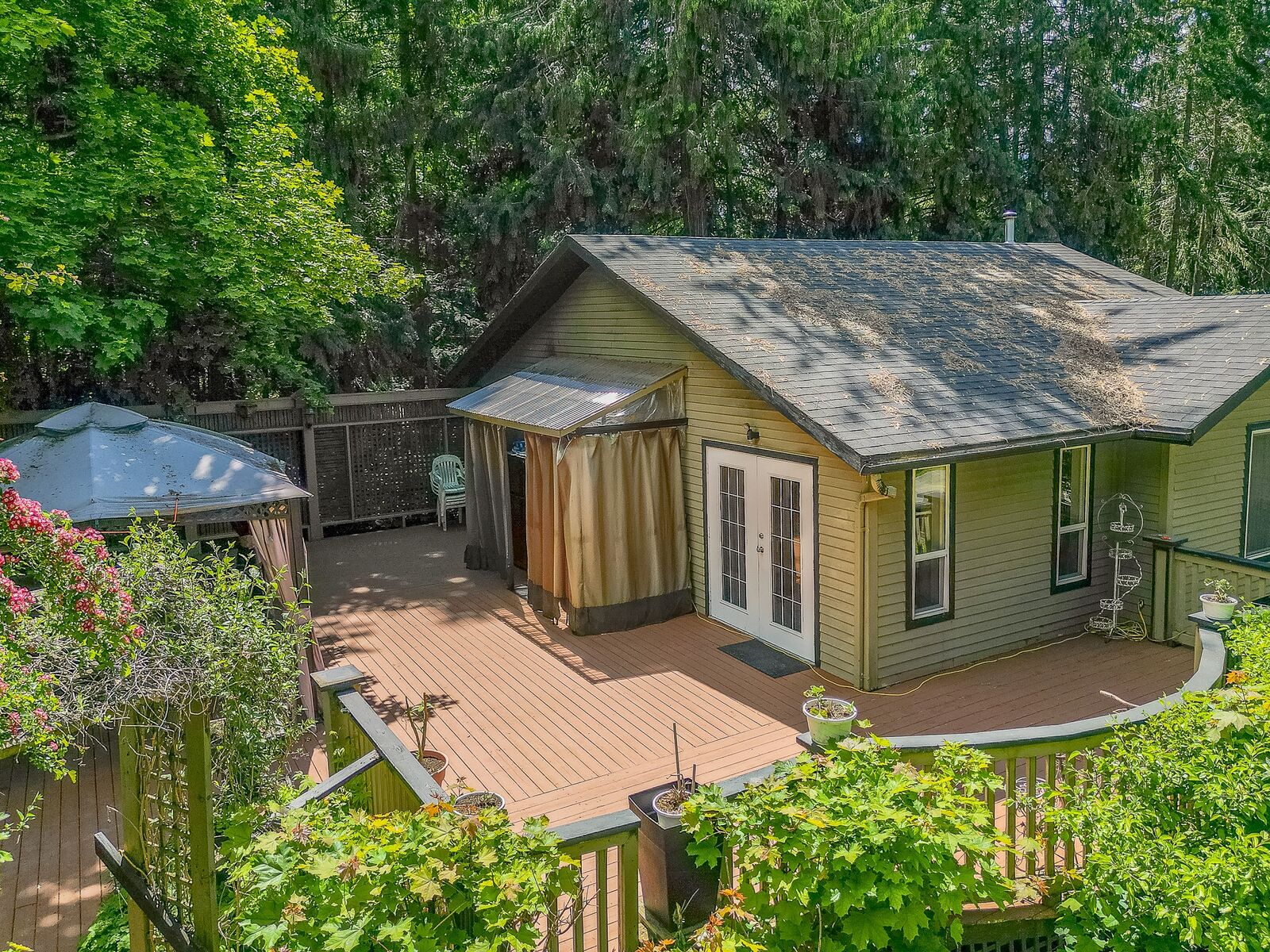 Property Photo: 4850 Foothill Road SW BC V1E 3C2