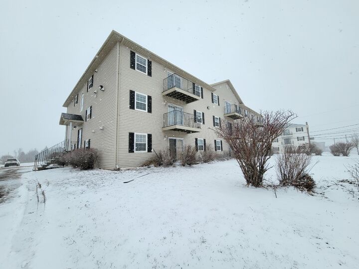 33 Glen Stewart Drive 1 — photo 1