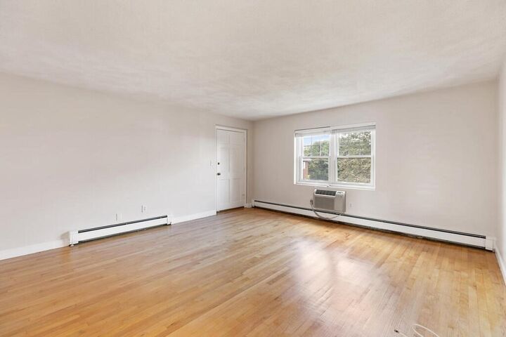 Property Photo:  138 Emerson Gardens Rd 138  MA 02420 