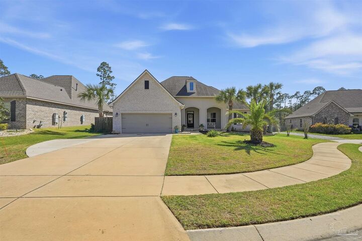 Property Photo: 1559 Sawyers Ridge Cv FL 32533