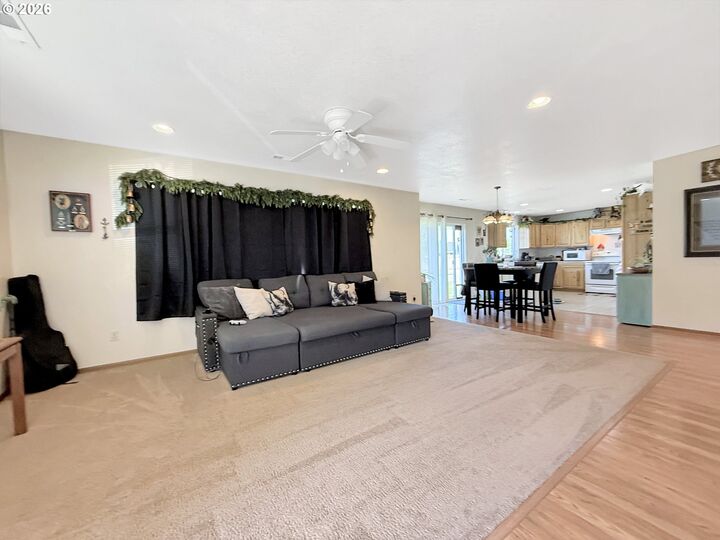 Property Photo: 98557 Woodriff Ln OR 97415