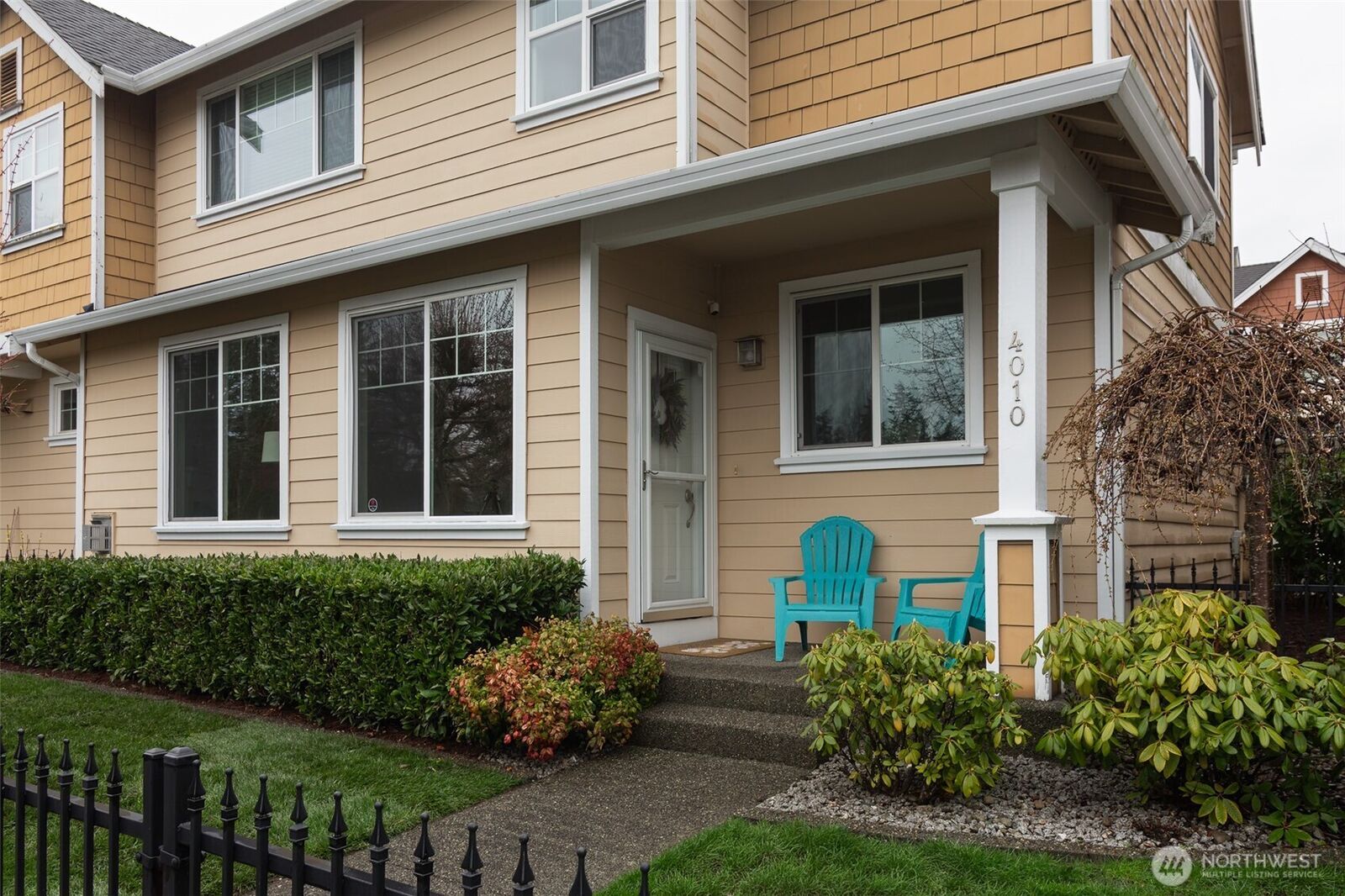 Property Photo:  4010 NE 3rd Court  WA 98056 