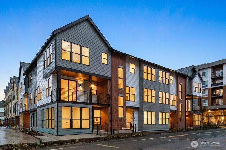 Property Photo: 695 NW Locust St (Homesite #9) WA 98027