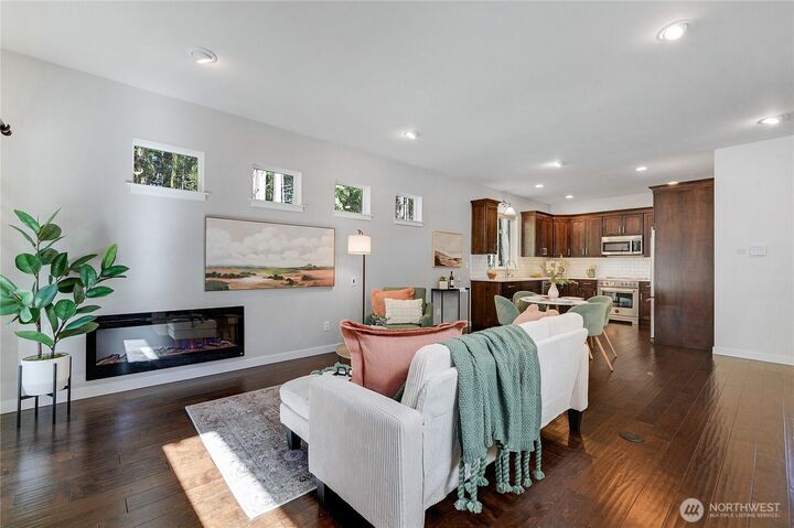 Property Photo:  2257 W Rosecrans  WA 98368 