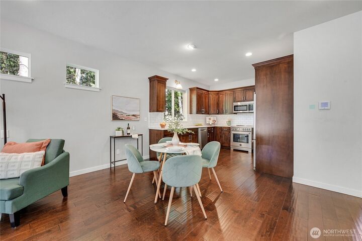 Property Photo:  2257 W Rosecrans  WA 98368 