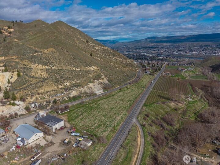 Property Photo:  11  Methow Street  WA 98801 