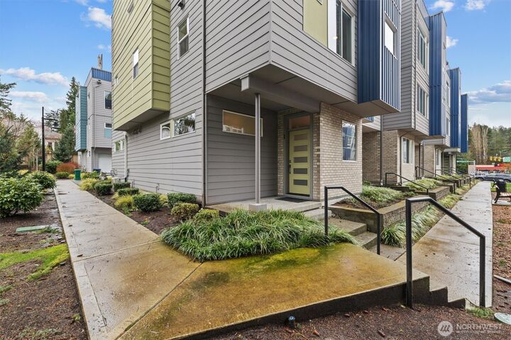 Property Photo: 7629 NE 122nd Court 1 WA 98034