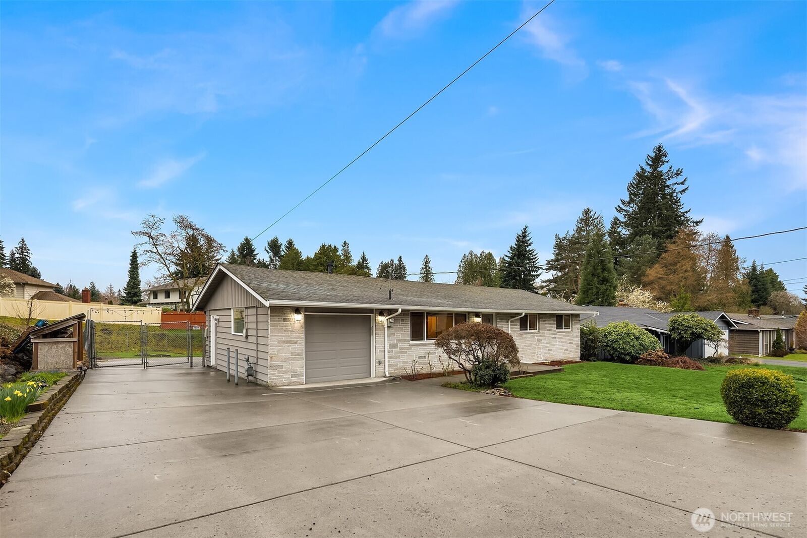 Property Photo:  4522  182nd Place SW  WA 98037 