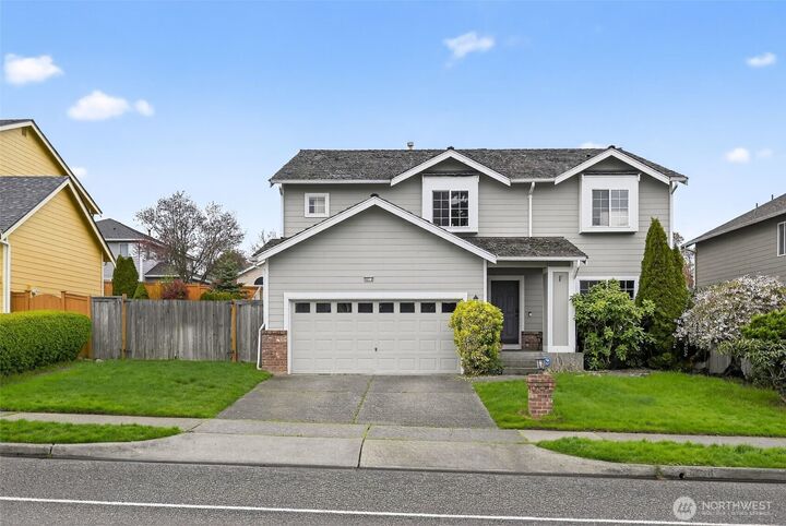 Property Photo: 4014 45th Avenue NE WA 98422