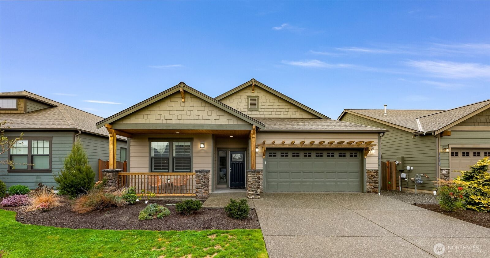 Property Photo: 1412 Woods Point Lane WA 98248