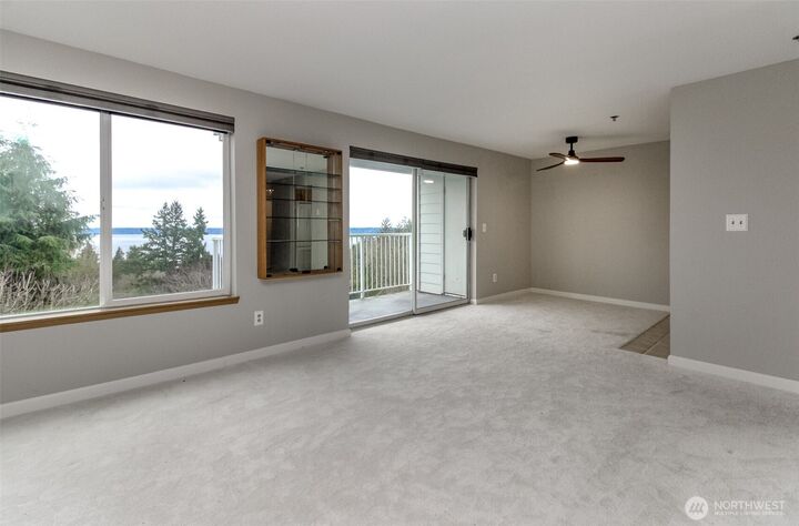 Property Photo:  28606  16th Avenue S 303  WA 98003 
