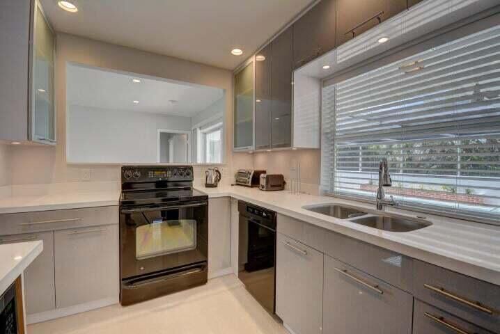 Property Photo: 3911 NW 4th Court FL 33431