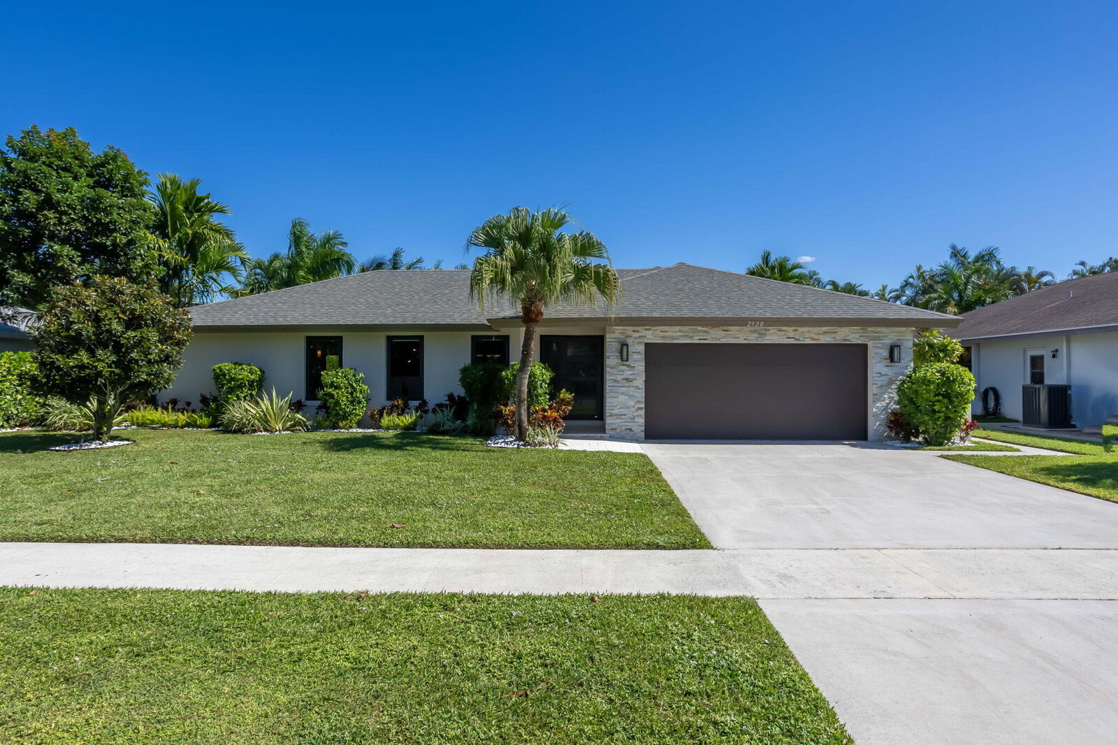 Property Photo: 2520 SW 5th Street FL 33435