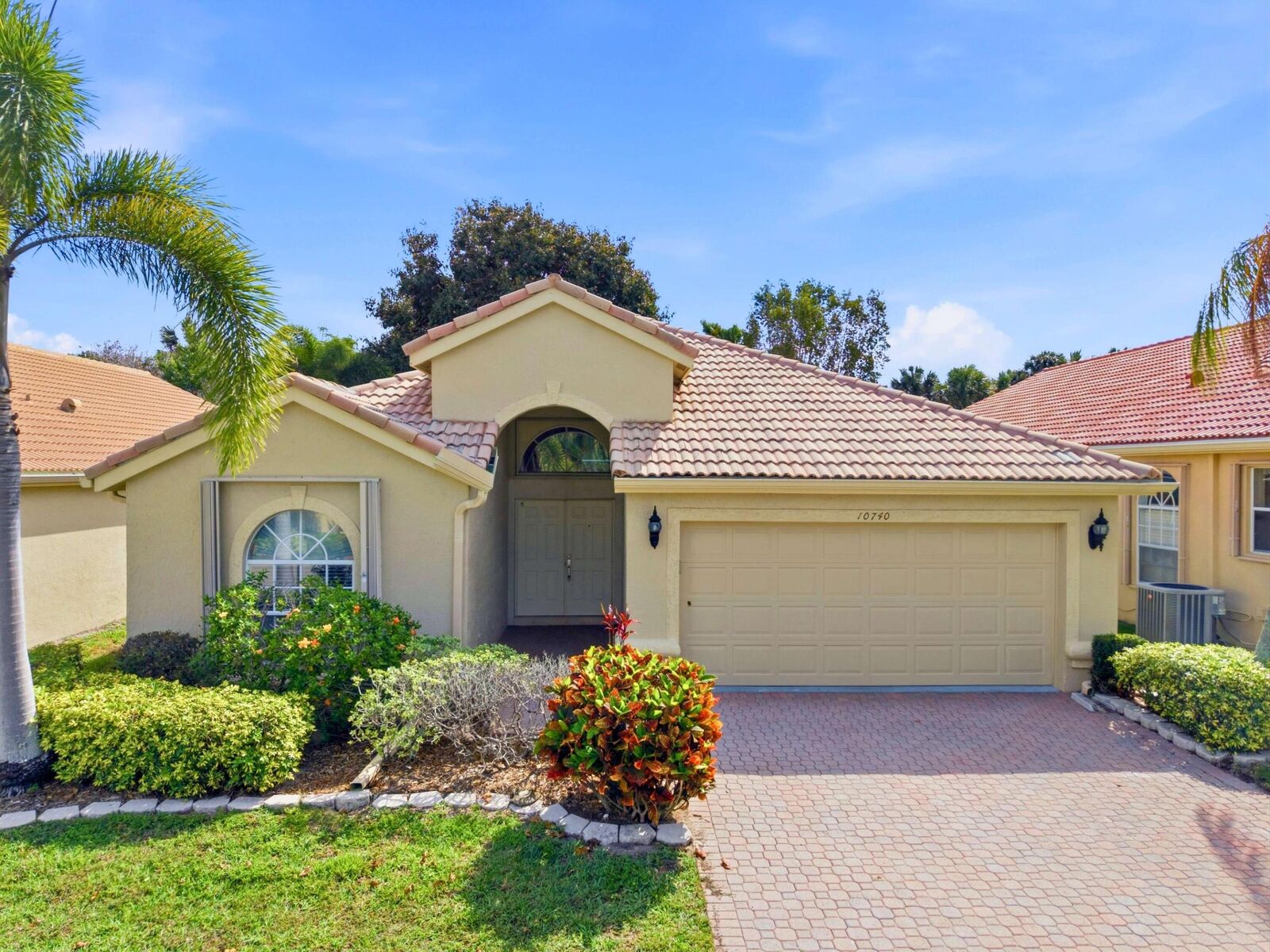 Property Photo: 10740 Grande Palladium Way FL 33436