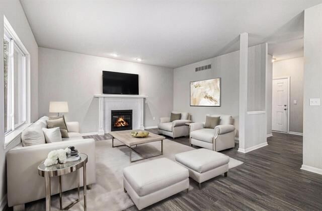 Property Photo:  43640 S Timberview Drive  MI 48111 