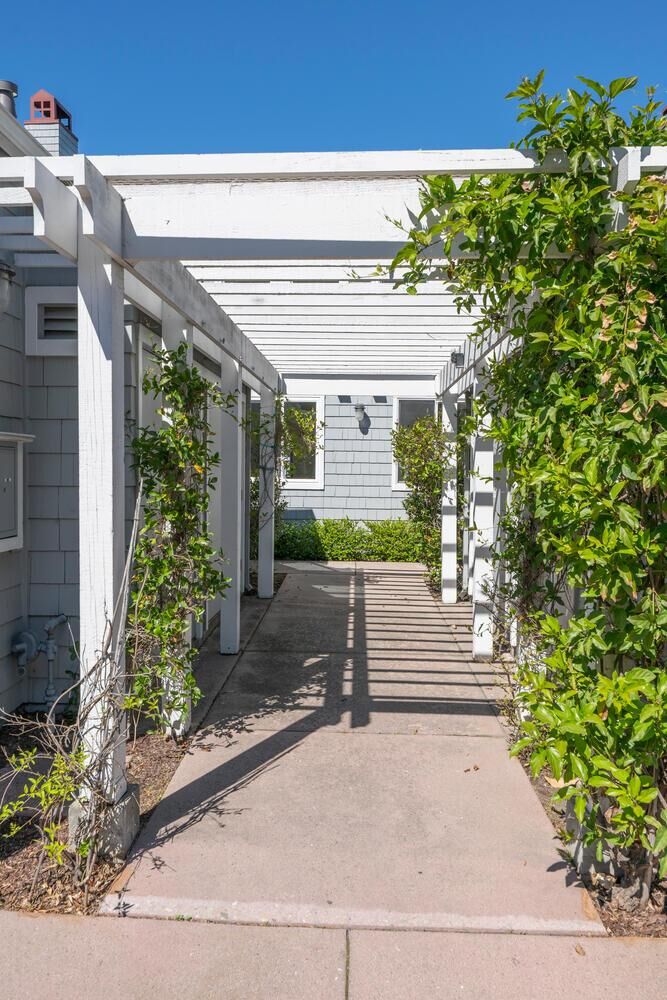 Property Photo: 104 Mendocino Way CA 94065