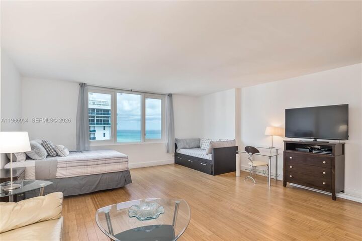 Property Photo:  2301 Collins Ave 1512  FL 33139 