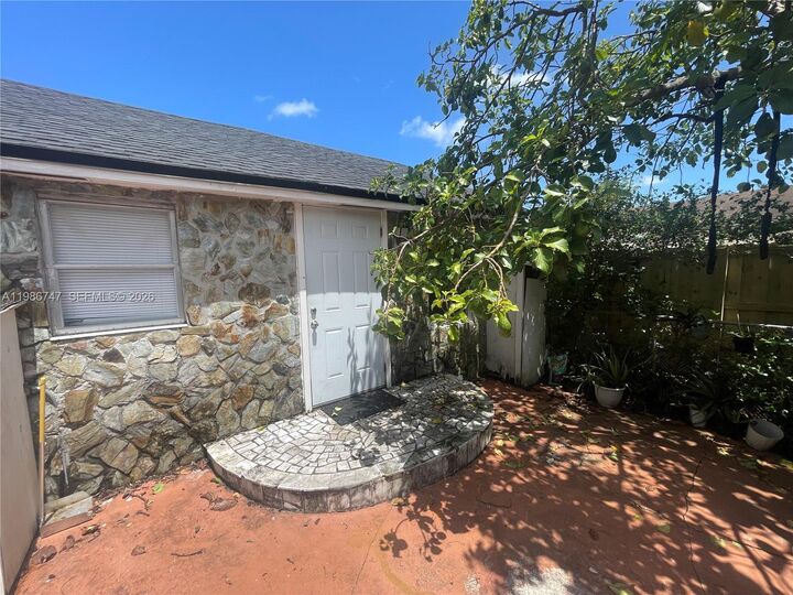 Property Photo: 5738 Garfield St B FL 33021