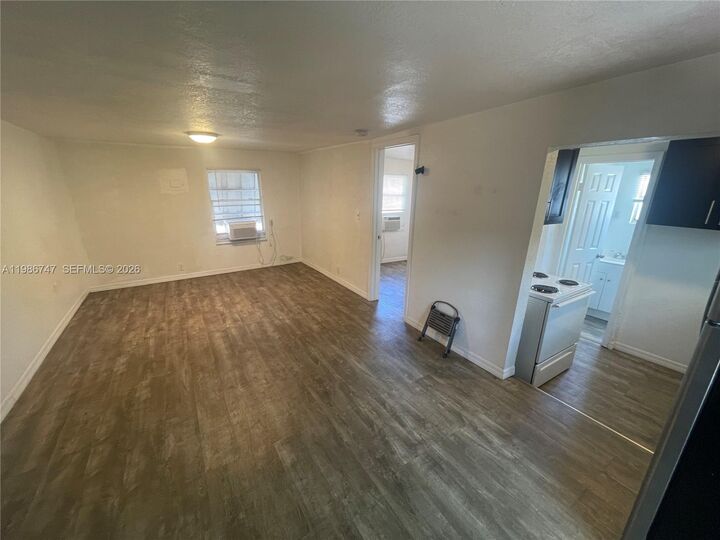 Property Photo:  5738 Garfield St B  FL 33021 