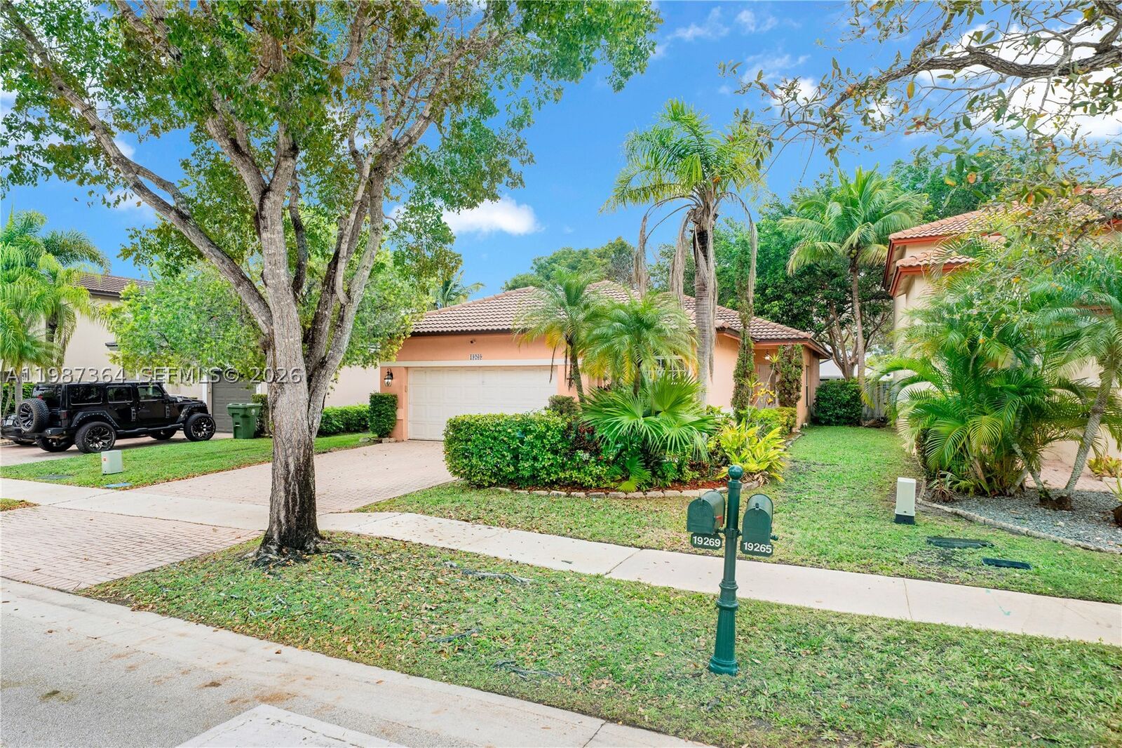 Property Photo:  19269 NW 14th St  FL 33029 