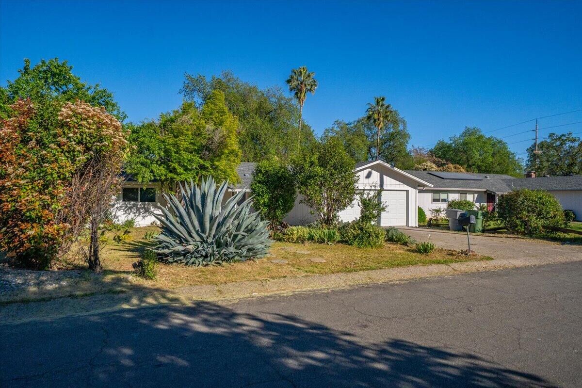 Property Photo:  1953 Cameo Court  CA 96002 