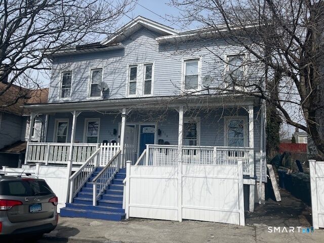 Property Photo:  118 Pequonnock Street  CT 06604 