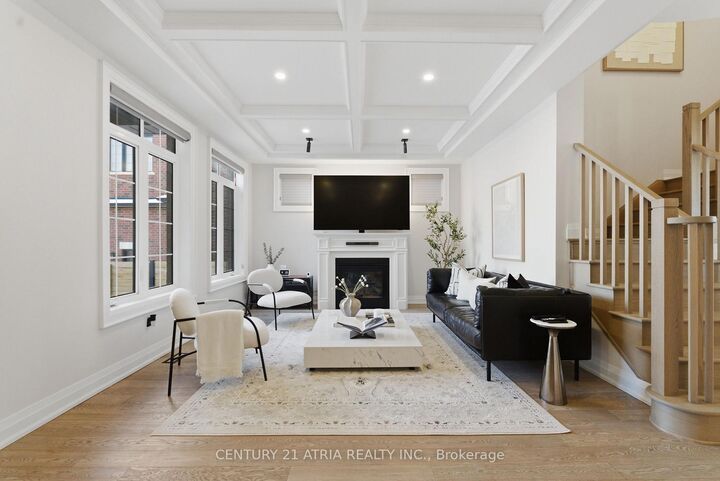 Photo de la propriété: 5160 16th Avenue ON L6C 2H1