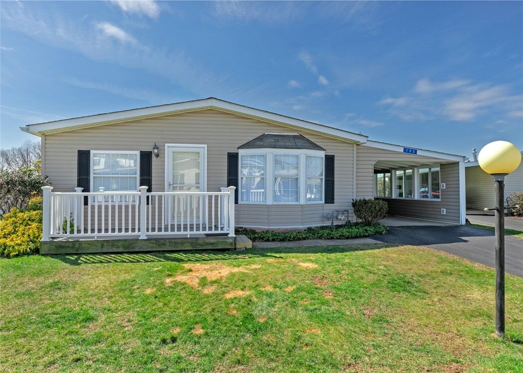 Property Photo:  123 Ridge Ln  PA 15668 