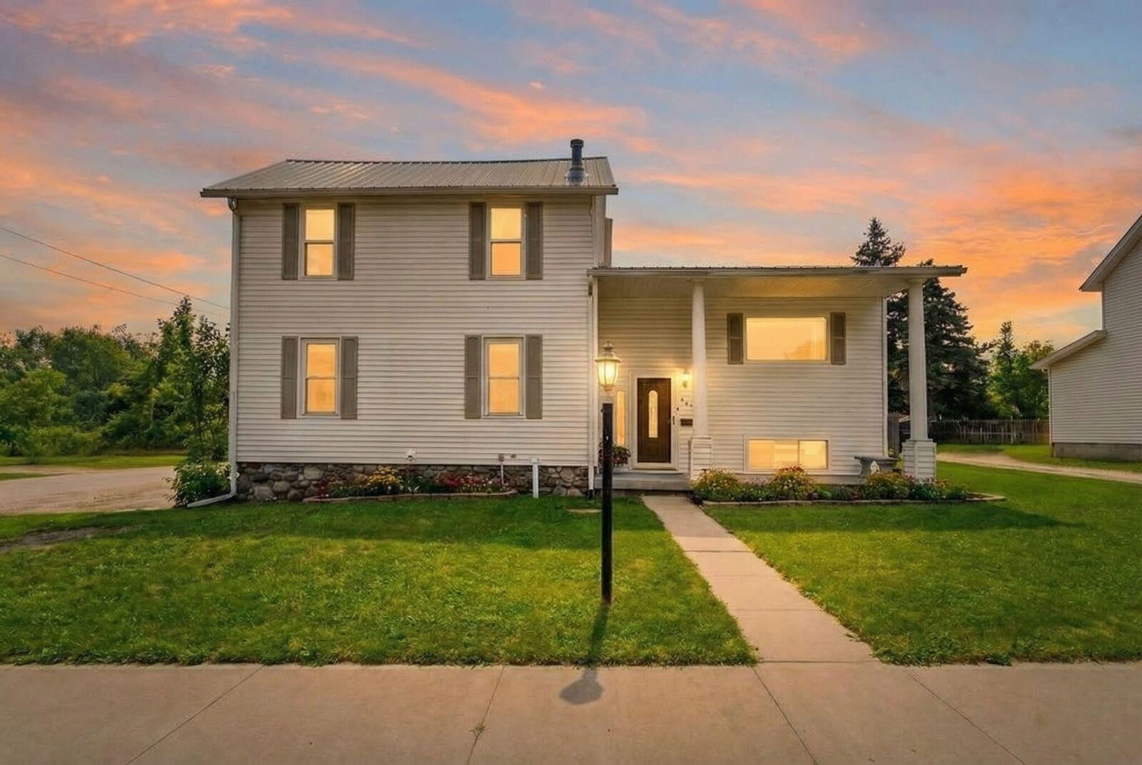 Property Photo: 260 Duncan Avenue MI 49721