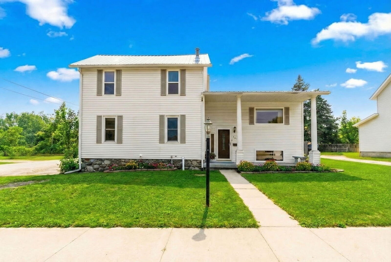 Property Photo: 260 Duncan Avenue MI 49721