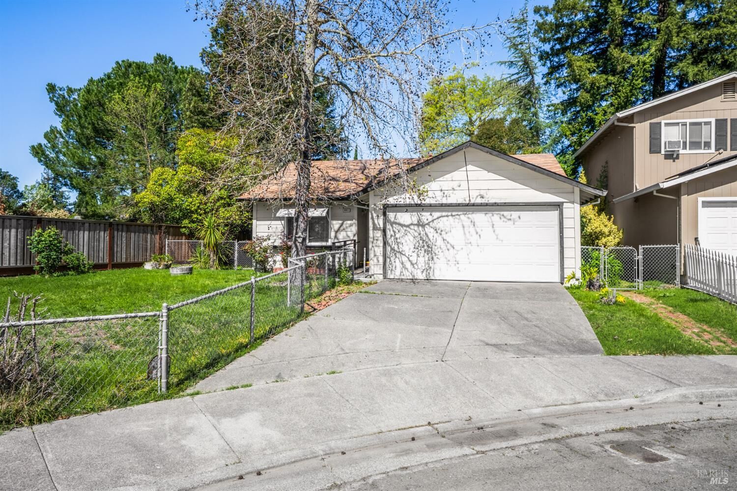 Property Photo:  4911 Oak Park Way  CA 95409 