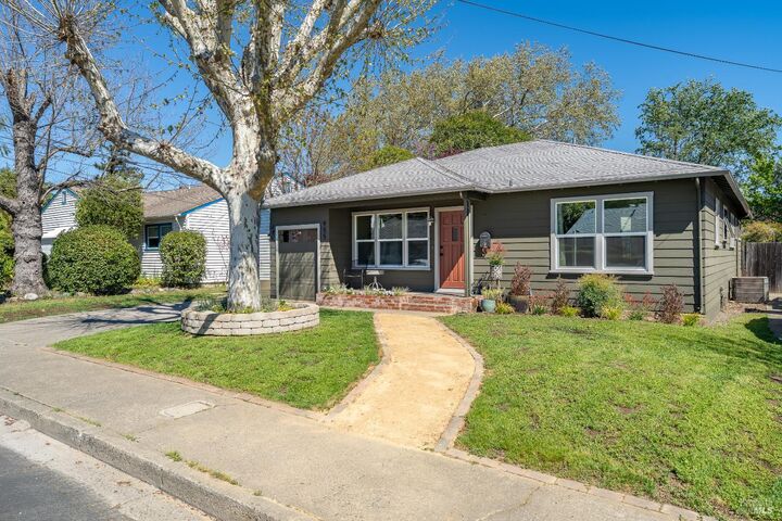 Property Photo:  955 N Pine Street  CA 95482 