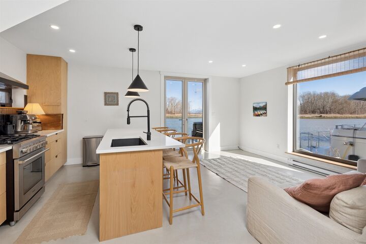 Property Photo: 4345 W River Road BC V4K 1R9